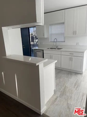 $655,000 | 959 East 105th Street, Los Angeles, CA 90002