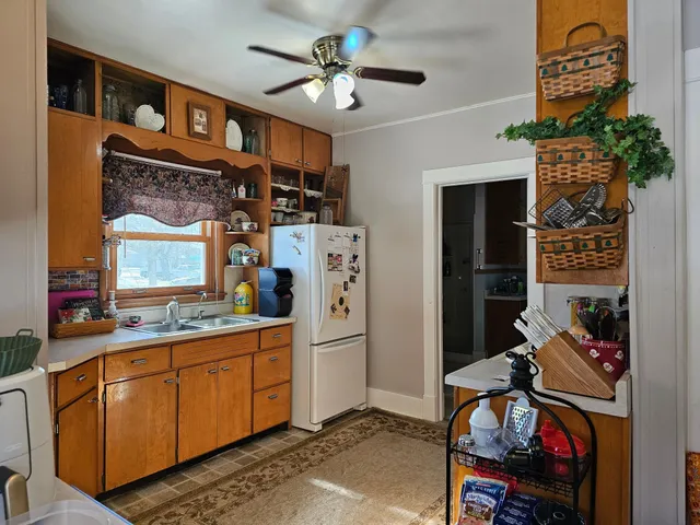 $164,900 | 320 2nd Street Southwest, Pipestone, MN 56164