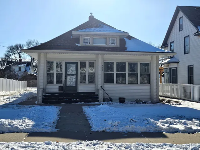 $164,900 | 320 2nd Street Southwest, Pipestone, MN 56164