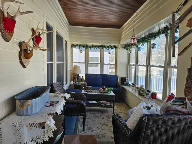 $164,900 | 320 2nd Street Southwest, Pipestone, MN 56164