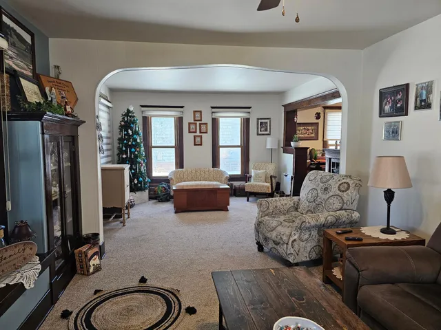 $164,900 | 320 2nd Street Southwest, Pipestone, MN 56164