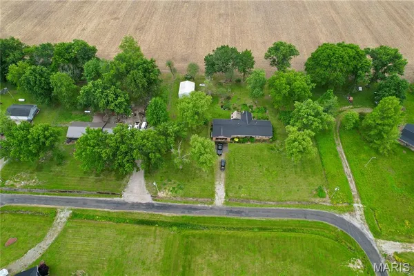 $99,000 | 1121 Meadowlark Lane, Centralia, IL 62801