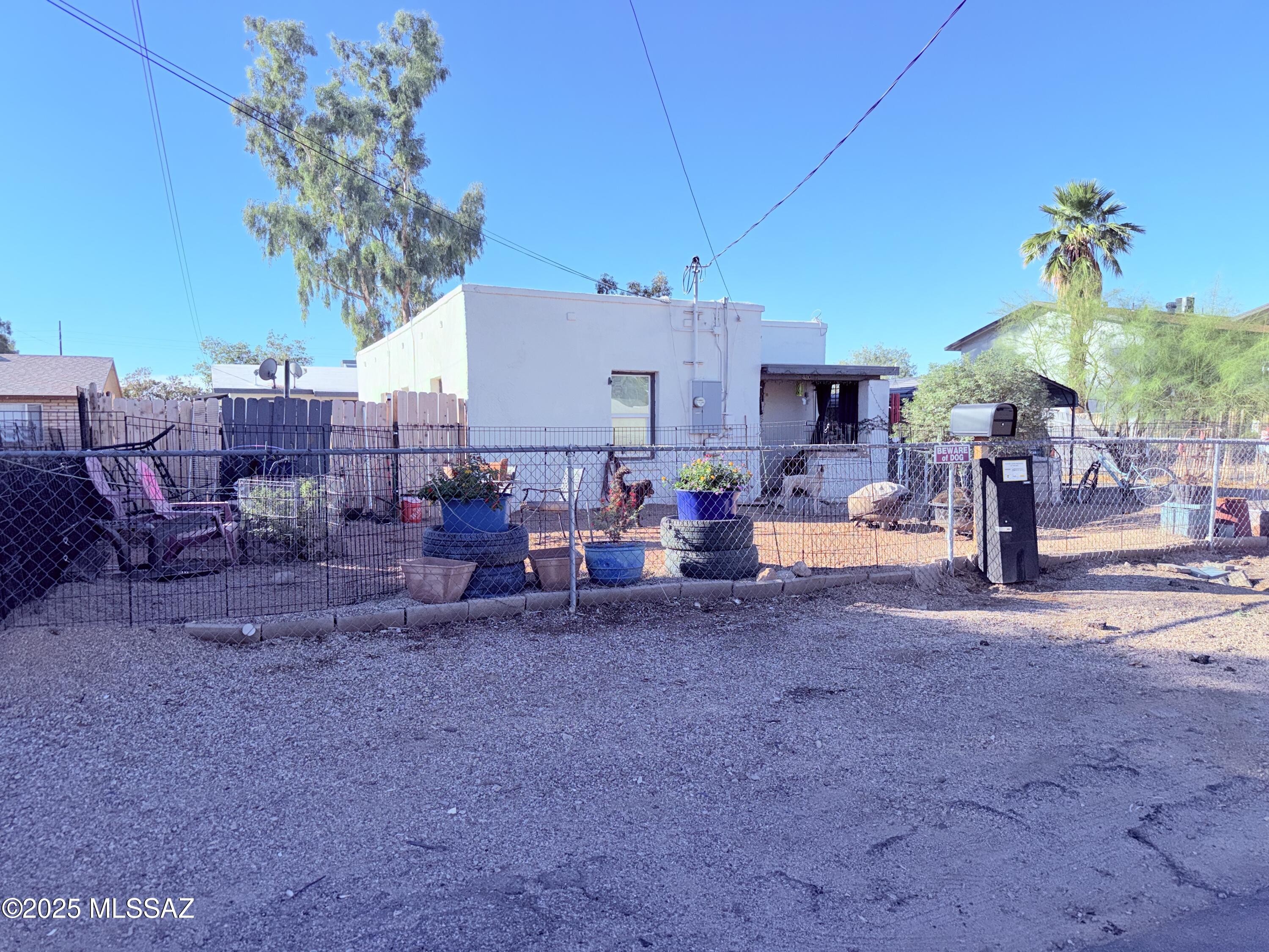 420 East Navajo Road Tucson, AZ 85705 - Photo 1 of 36 Gallery Image 1