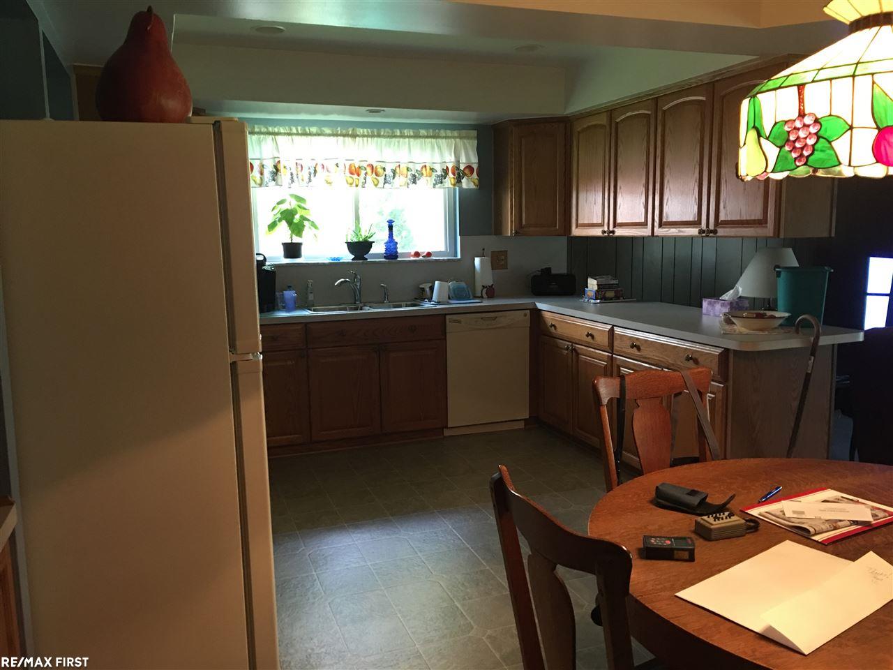 37554 Agar Drive Sterling Heights, MI 48310 - Photo 7 of 20 31359069-6.JPG
