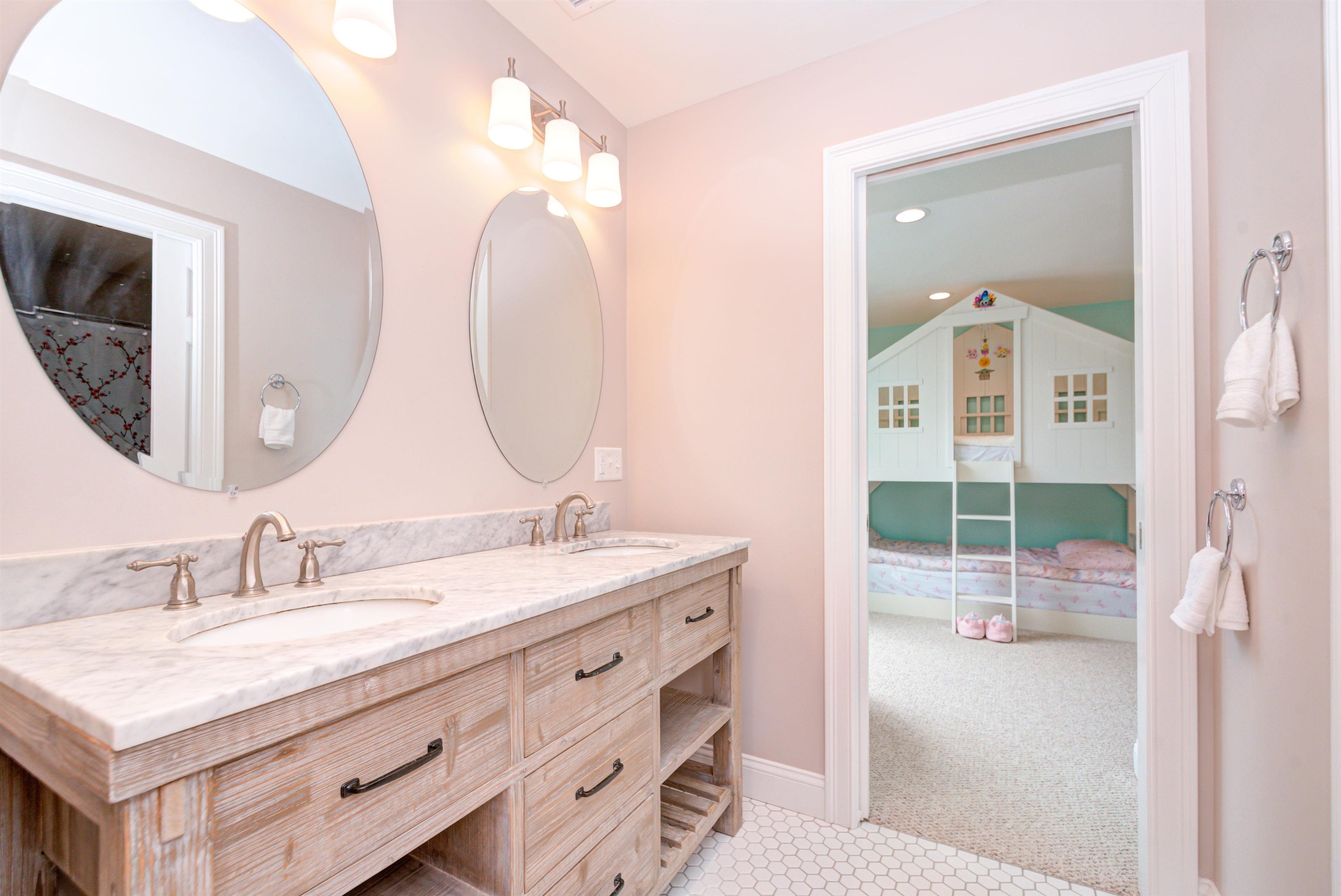 22 Glendenin Road Windham, NH 03087 - Photo 27 of 39