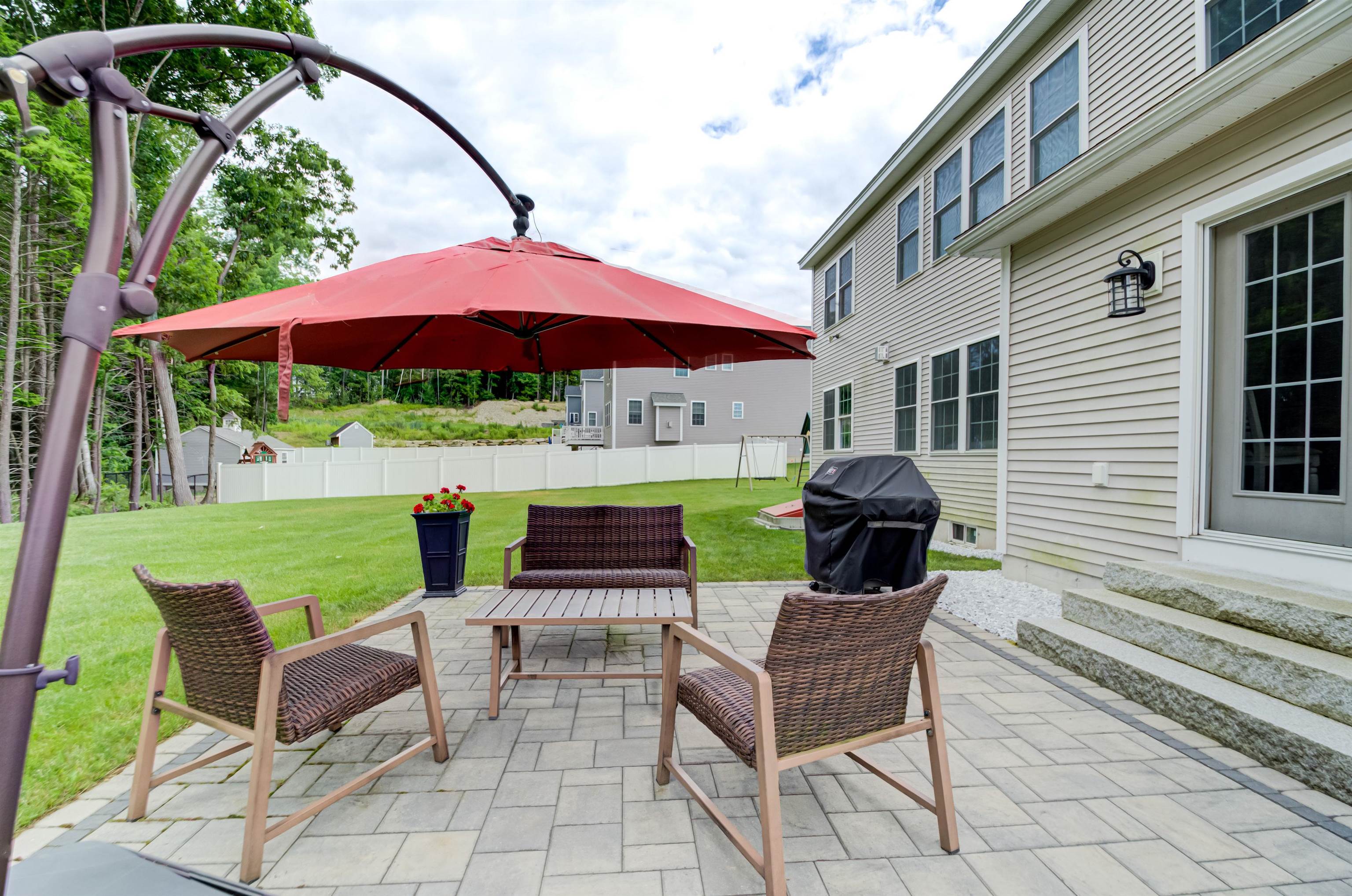 22 Glendenin Road Windham, NH 03087 - Photo 31 of 39