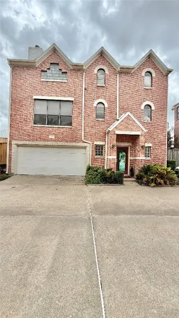 $2,500 | 6418 Ferris Drive, Unit 3, Houston, TX 77081