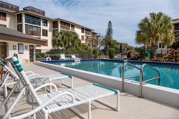$320,000 | 162 Southeast St Lucie Boulevard, Unit 204B, Stuart, FL 34996