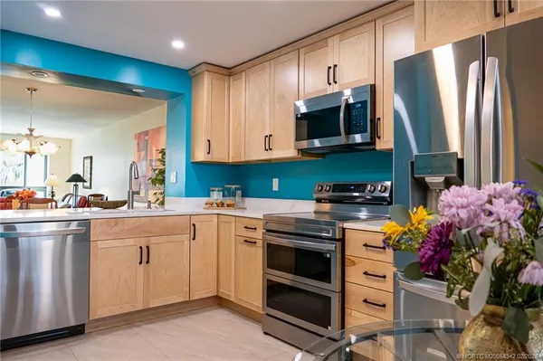 $320,000 | 162 Southeast St Lucie Boulevard, Unit 204B, Stuart, FL 34996