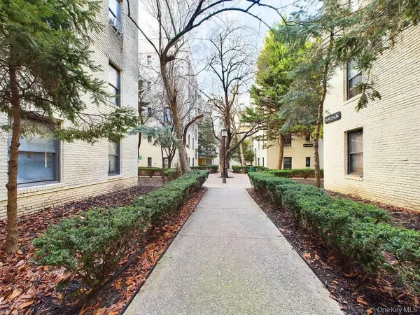 $180,000 | 21-58 35th Street, Unit 1E | Astoria