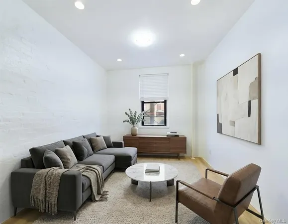 $180,000 | 21-58 35th Street, Unit 1E | Astoria
