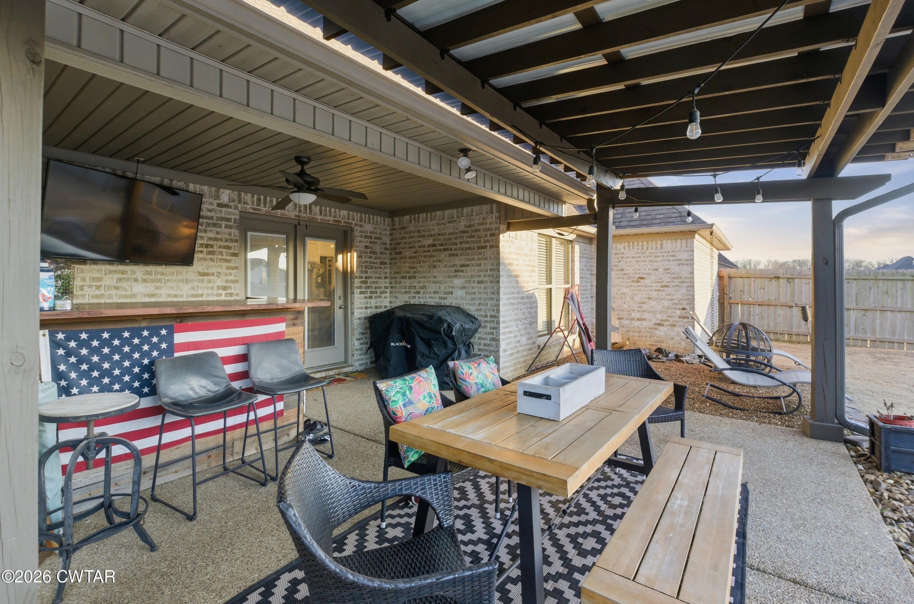 5 Pinehill Cove Jackson, TN 38305 - Photo 34 of 47 a outdoor space with furniture