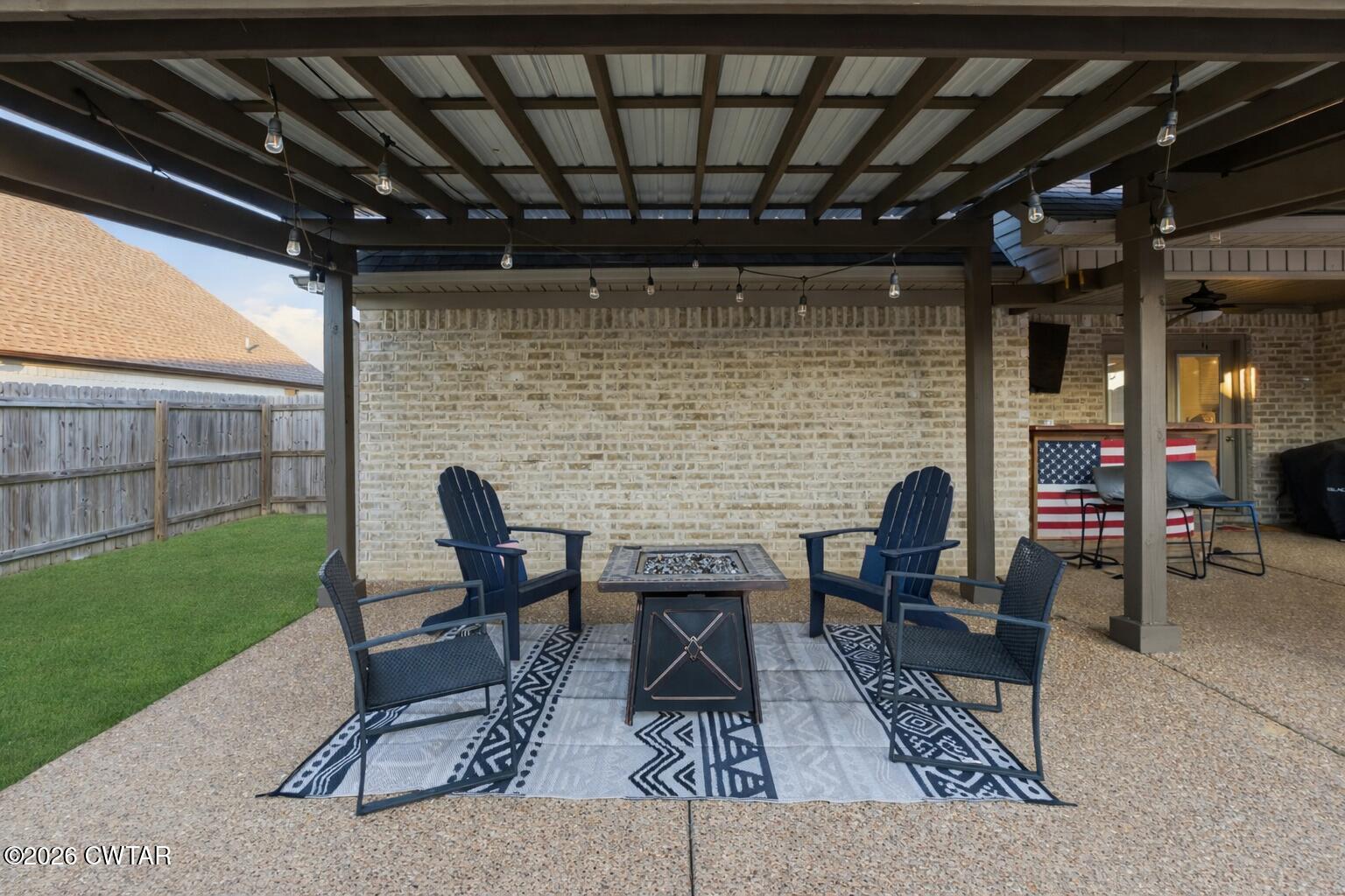 5 Pinehill Cove Jackson, TN 38305 - Photo 43 of 47 a patio with table and chairs