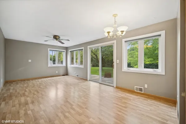 $569,000 | 1720 Longvalley Road, Glenview, IL 60025