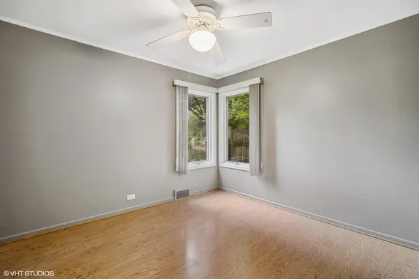 $569,000 | 1720 Longvalley Road, Glenview, IL 60025