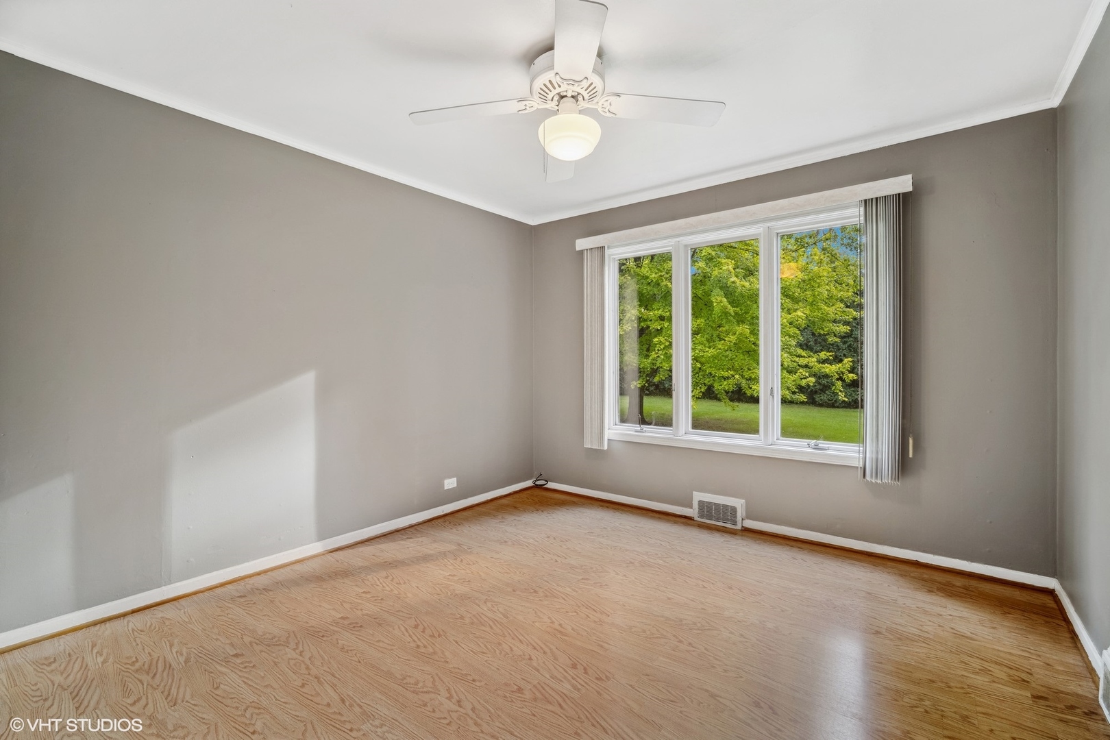 1720 Longvalley Road Glenview, IL 60025 - Photo 8 of 13