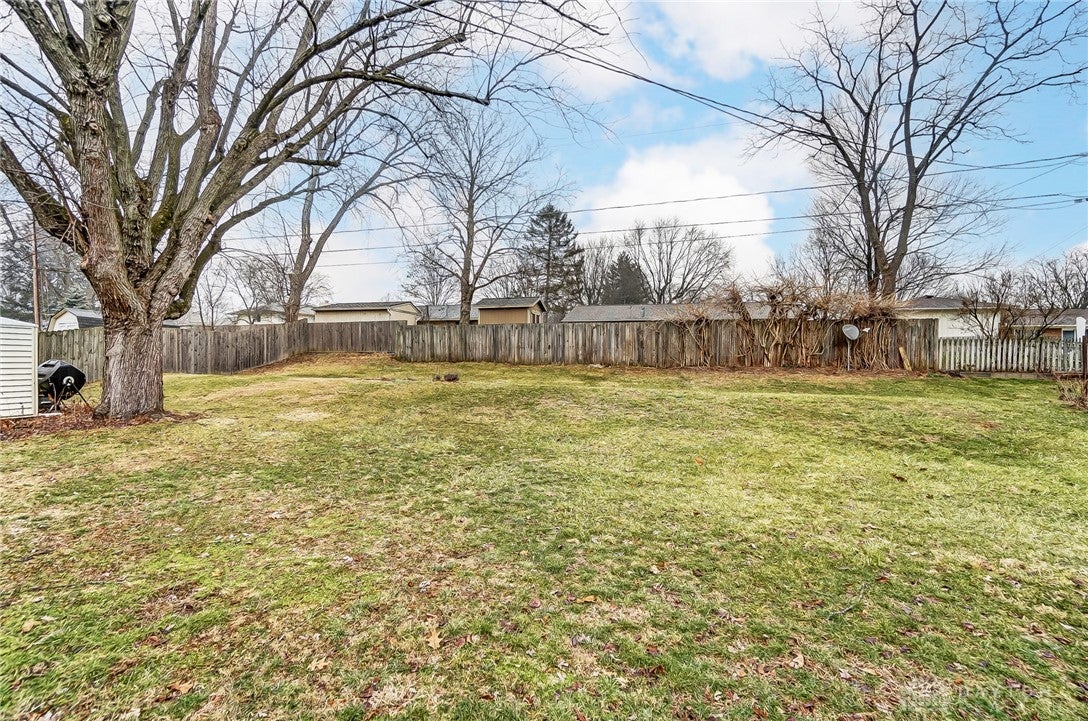 5650 Oak Valley Road Kettering, OH 45440 - Photo 53 of 54 large rear yard