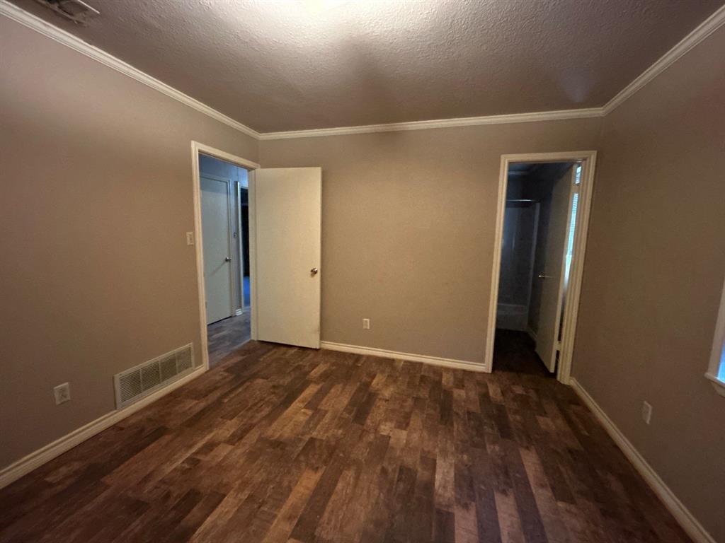 928 Vz County Road 3828 Wills Point, TX 75169 - Photo 13 of 29 a view of an empty room