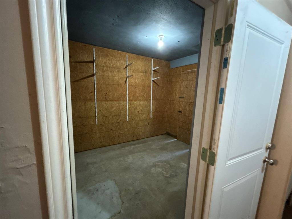 928 Vz County Road 3828 Wills Point, TX 75169 - Photo 23 of 29 a view of bathroom with shower