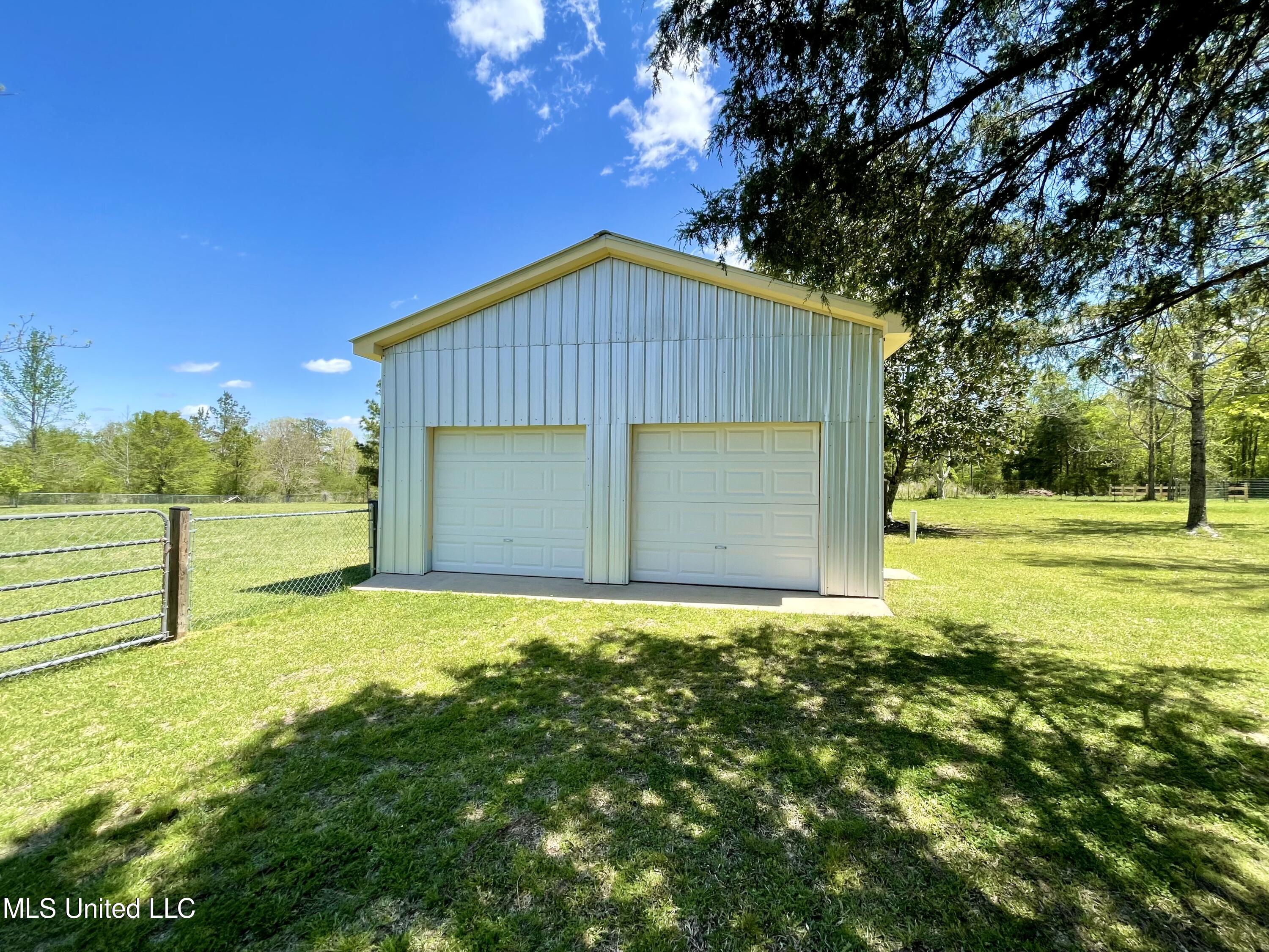 2042 Mathis Road Crystal Springs, MS 39059 - Photo 34 of 47 415059CD-2C07-4A9F-B663-E0845914136D