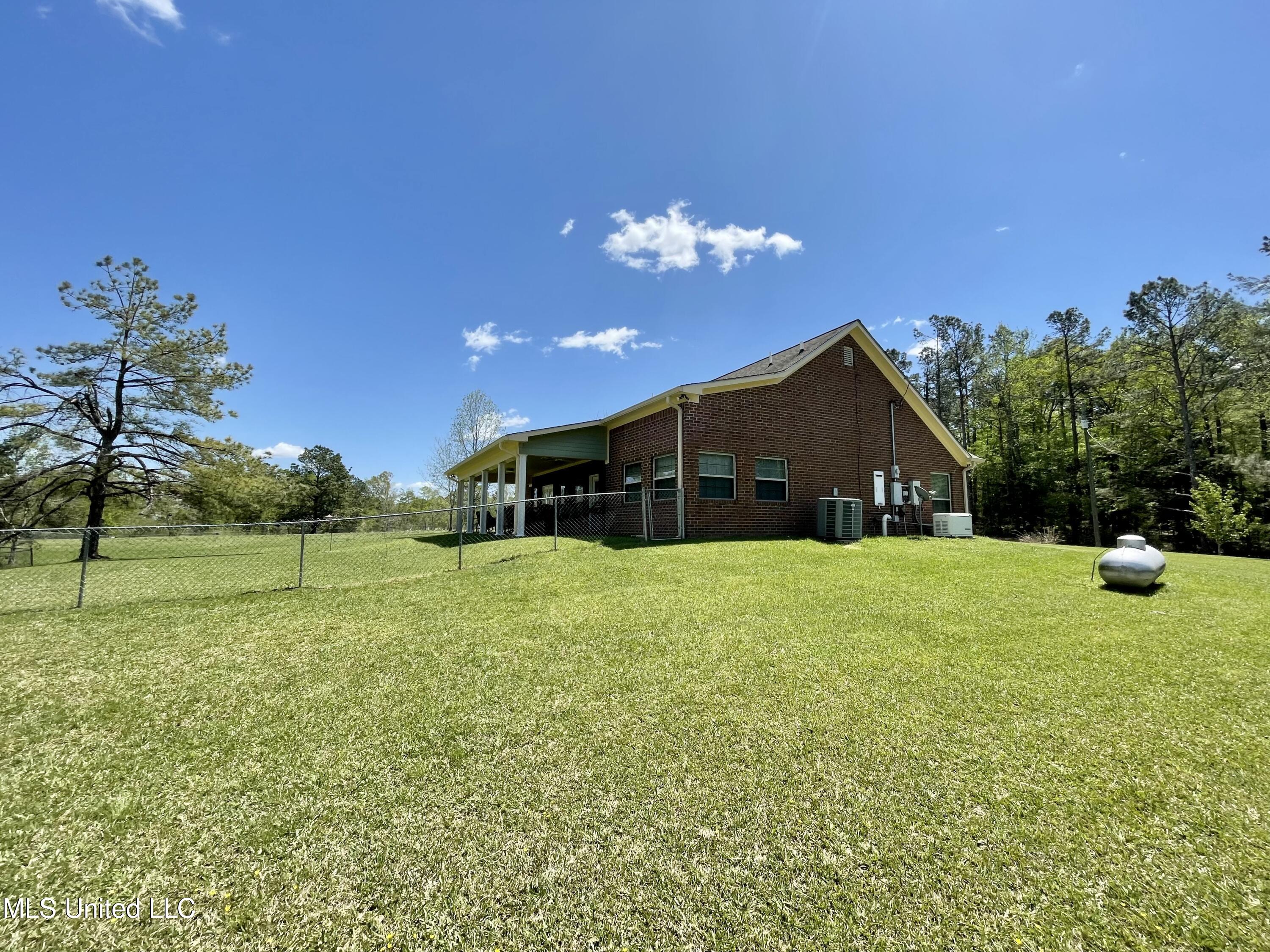 2042 Mathis Road Crystal Springs, MS 39059 - Photo 45 of 47 B349CF03-3401-44D0-8A73-8661804223BC