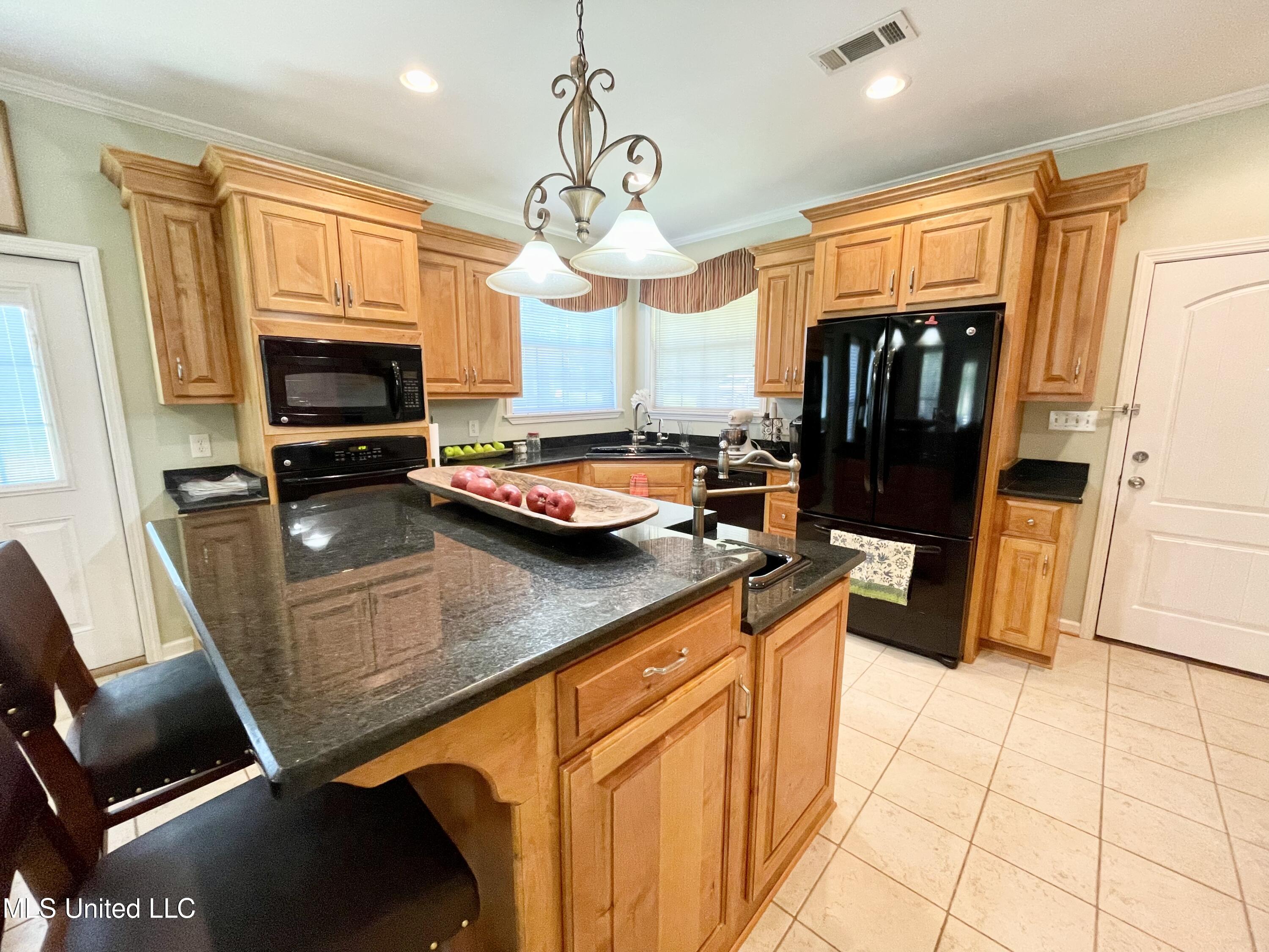 2042 Mathis Road Crystal Springs, MS 39059 - Photo 9 of 47 C0F27B2D-0416-4F26-AAF2-6746462288DE