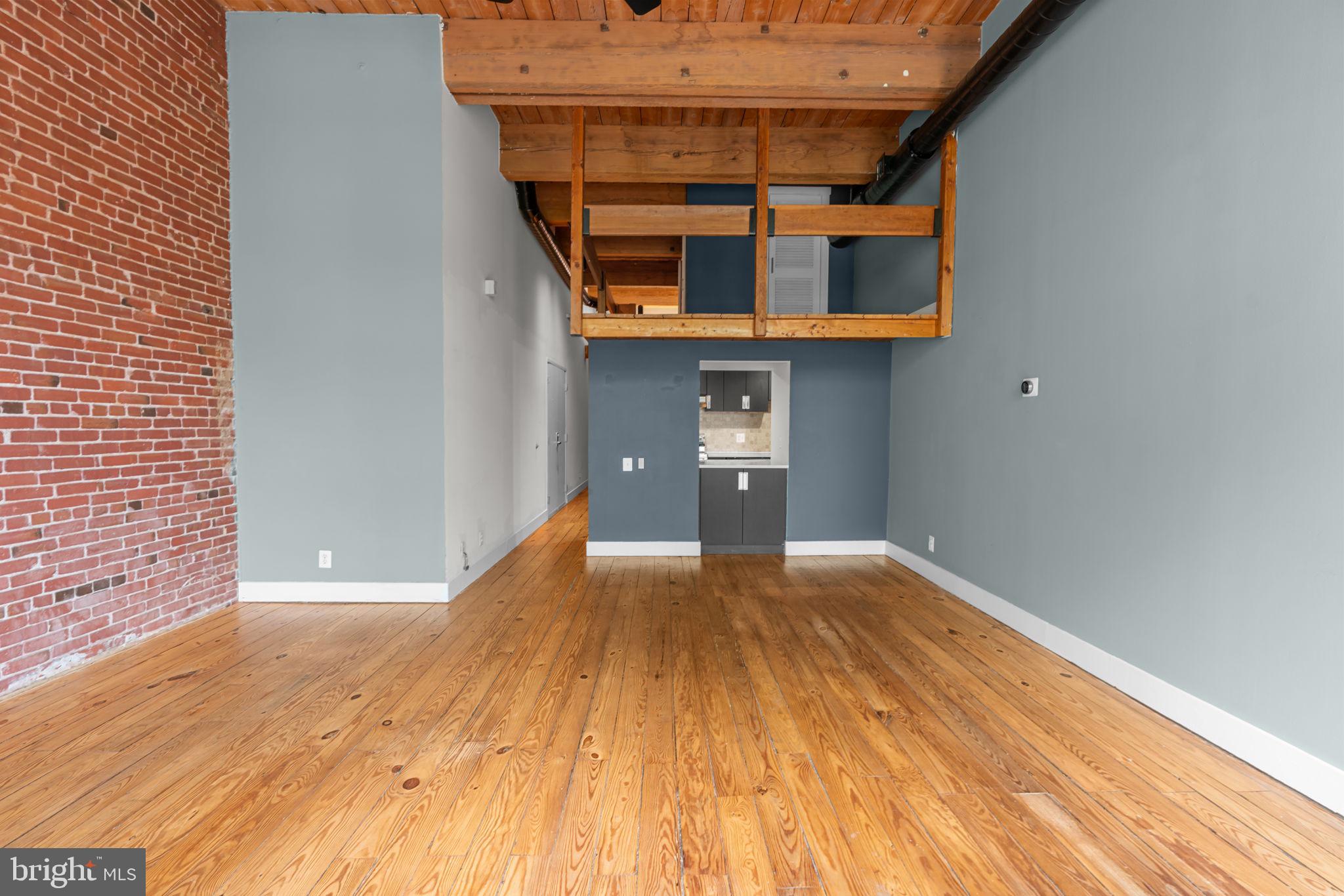 309 Arch Street, Unit 301 Philadelphia, PA 19106 - Photo 18 of 36 a view of a house with wooden floor
