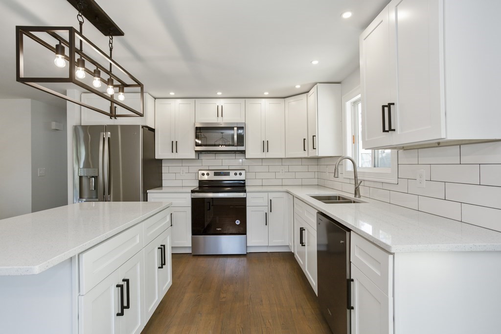 503 Tiffany Street Springfield, MA 01108 - Photo 5 of 34 Gallery Image 5