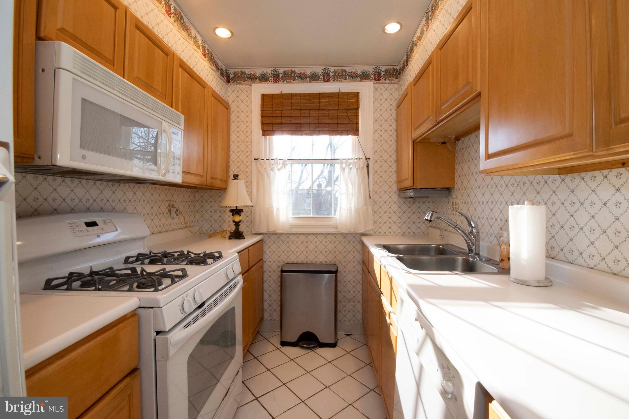 834 Fairfax Road Drexel Hill, PA 19026 - Photo 17 of 29