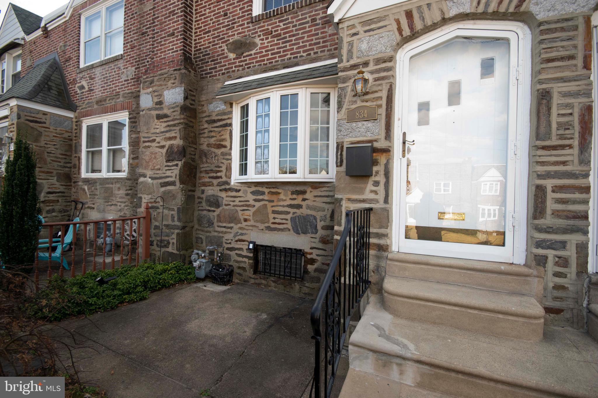 834 Fairfax Road Drexel Hill, PA 19026 - Photo 4 of 29