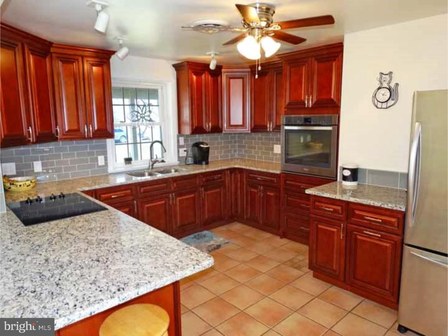 148 Coach Road Langhorne, PA 19047 - Photo 9 of 25 Kitchen