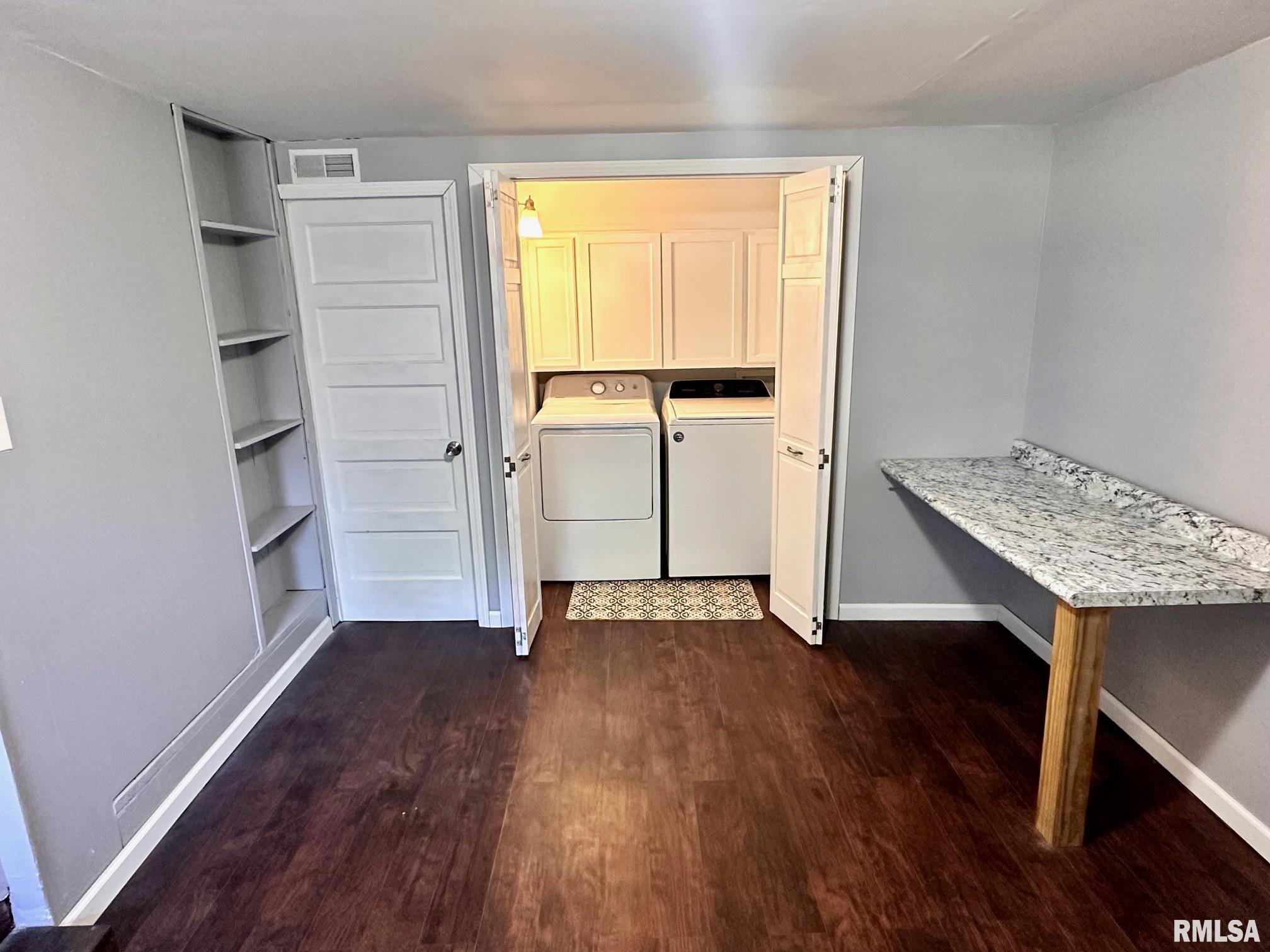 1106 East Vandalia Road Jacksonville, IL 62650 - Photo 12 of 35