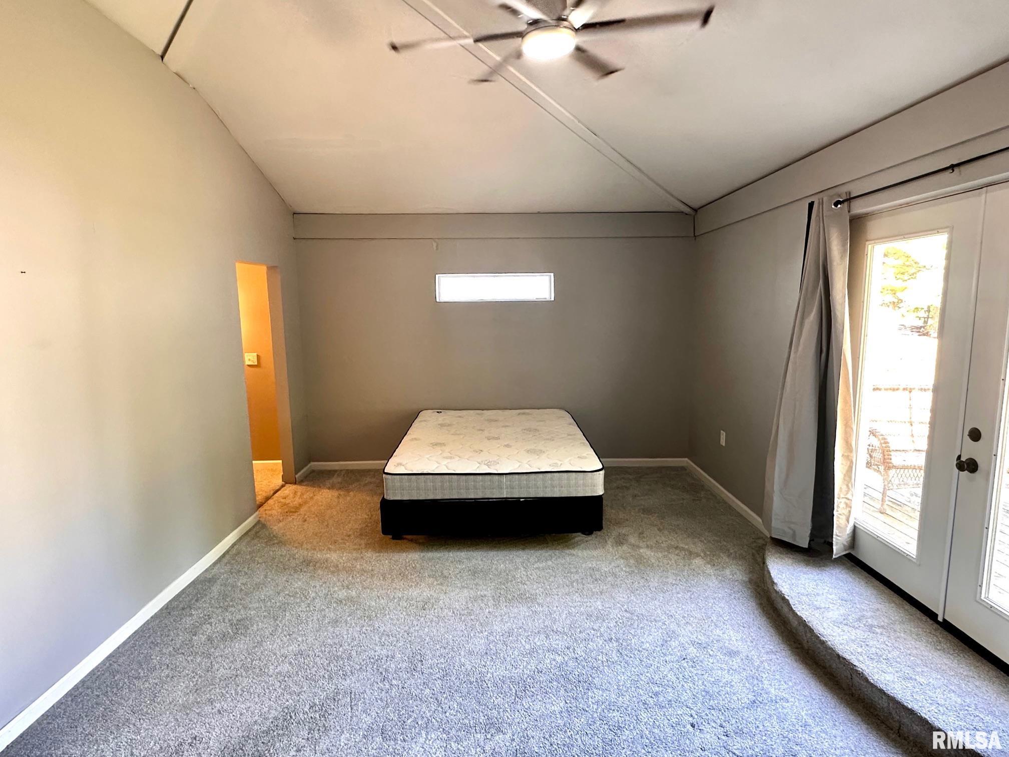 1106 East Vandalia Road Jacksonville, IL 62650 - Photo 13 of 35