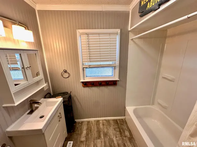 $230,000 | 1106 East Vandalia Road, Jacksonville, IL 62650