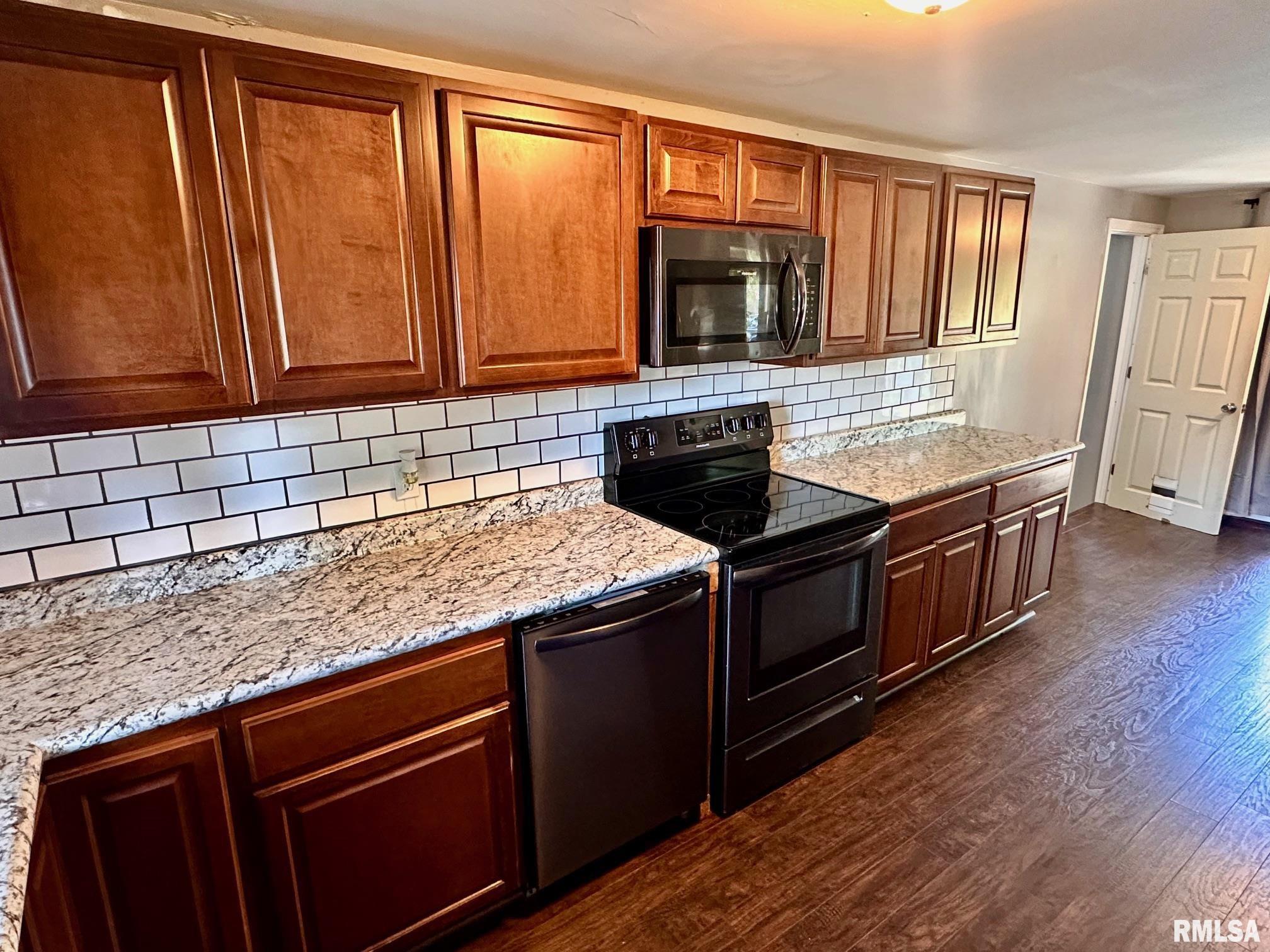 1106 East Vandalia Road Jacksonville, IL 62650 - Photo 10 of 35