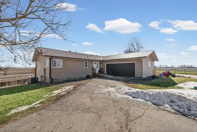 $255,000 | 42242 North 770 East Road, Rankin, IL 60960