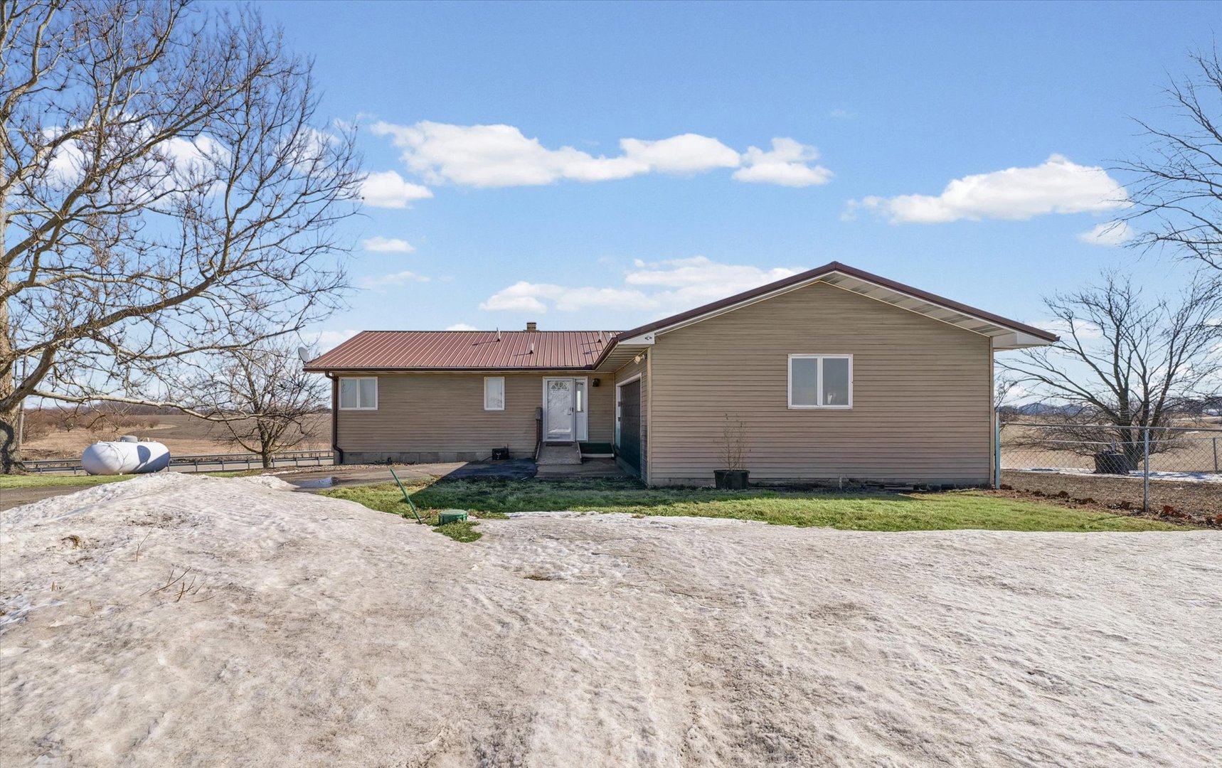 42242 North 770 East Road Rankin, IL 60960 - Photo 4 of 30