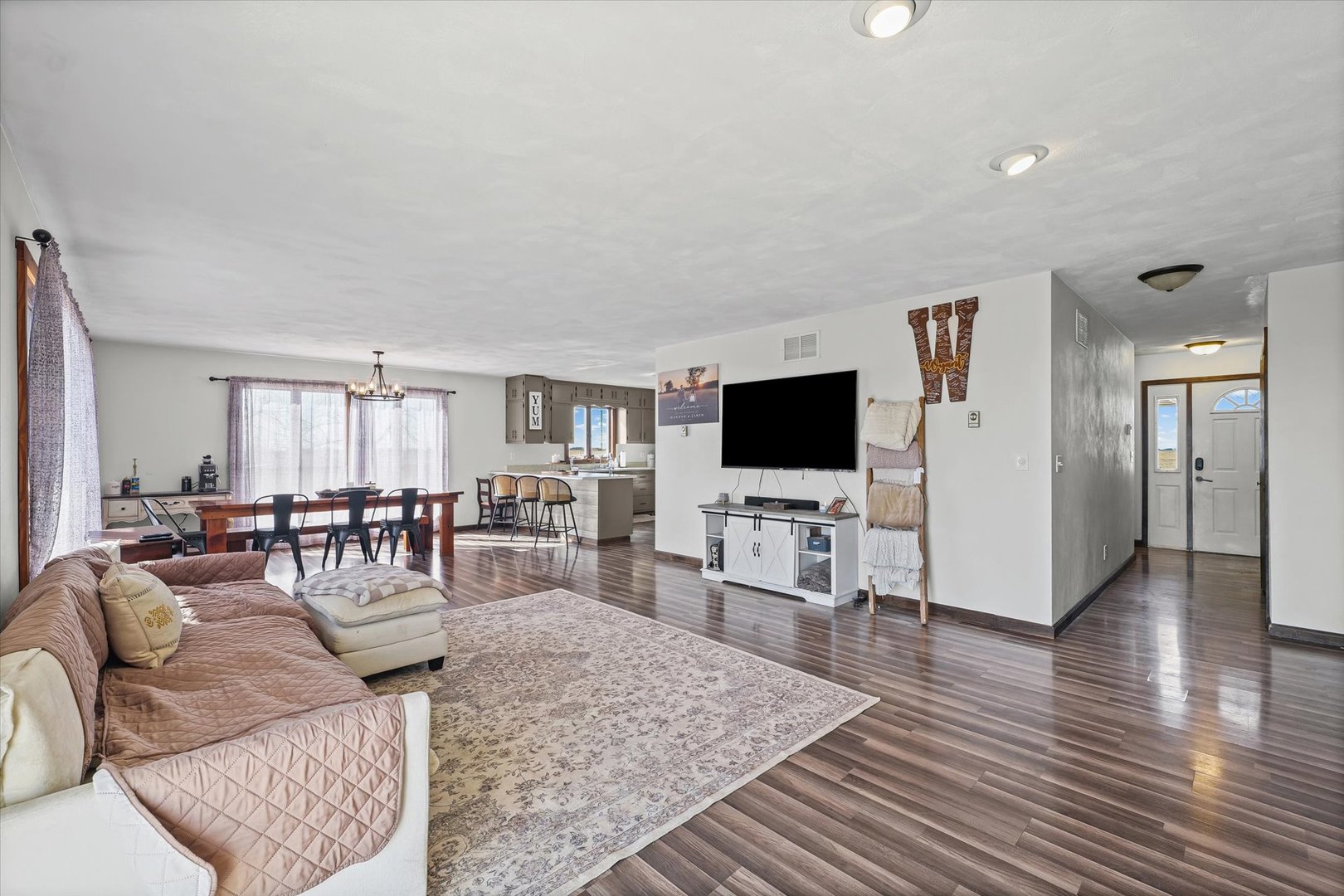 42242 North 770 East Road Rankin, IL 60960 - Photo 7 of 30