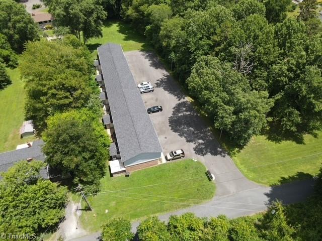 1908 Cardinal Drive Mount Airy, NC 27030 - Photo 15 of 25 Gallery Image 15