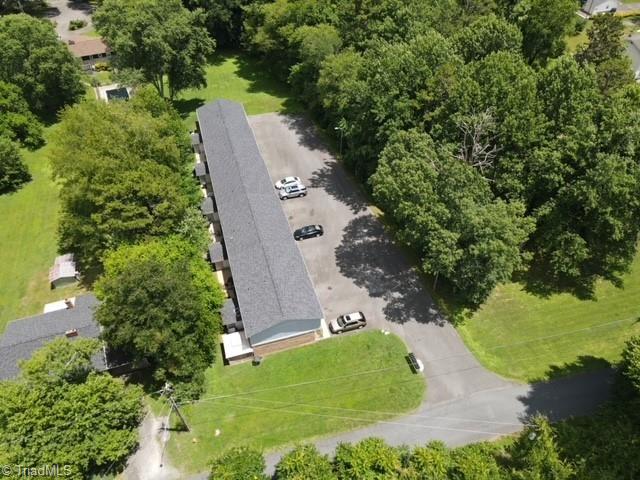 1908 Cardinal Drive Mount Airy, NC 27030 - Photo 16 of 25 Gallery Image 16