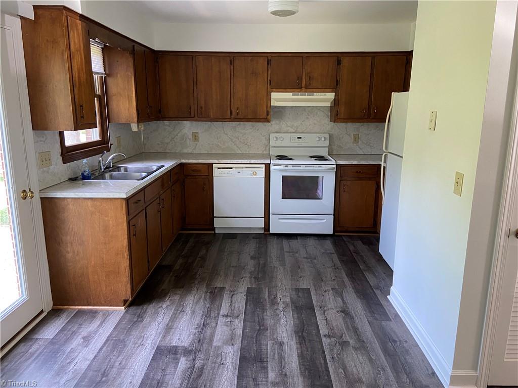 1908 Cardinal Drive Mount Airy, NC 27030 - Photo 23 of 25 Gallery Image 23