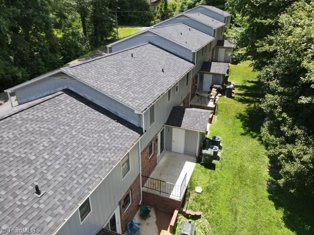 1908 Cardinal Drive Mount Airy, NC 27030 - Photo 4 of 25 Gallery Image 4