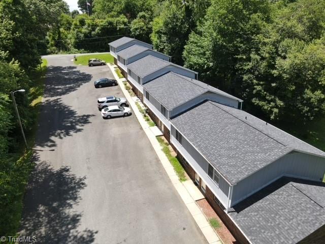 1908 Cardinal Drive Mount Airy, NC 27030 - Photo 6 of 25 Gallery Image 6