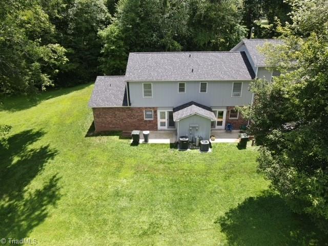 1908 Cardinal Drive Mount Airy, NC 27030 - Photo 8 of 25 Gallery Image 8