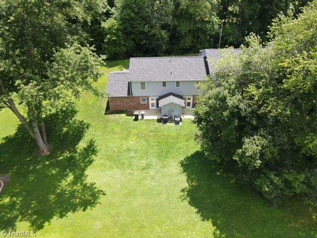 1908 Cardinal Drive Mount Airy, NC 27030 - Photo 10 of 25 Gallery Image 10