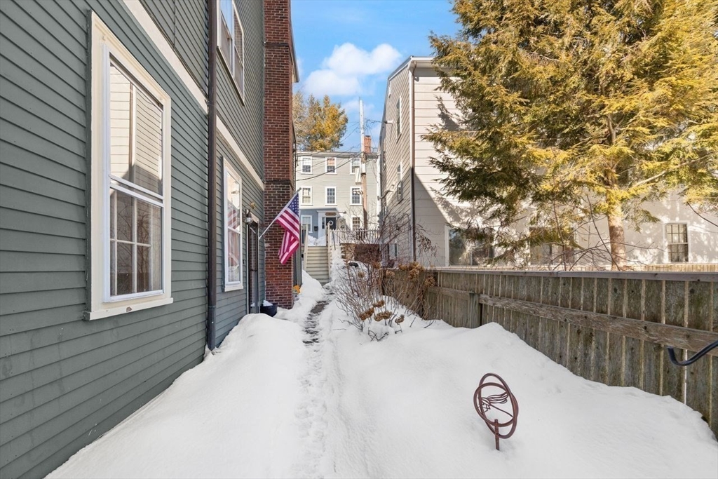 26 Summer Street, Unit 1 Marblehead, MA 01945 - Photo 26 of 35