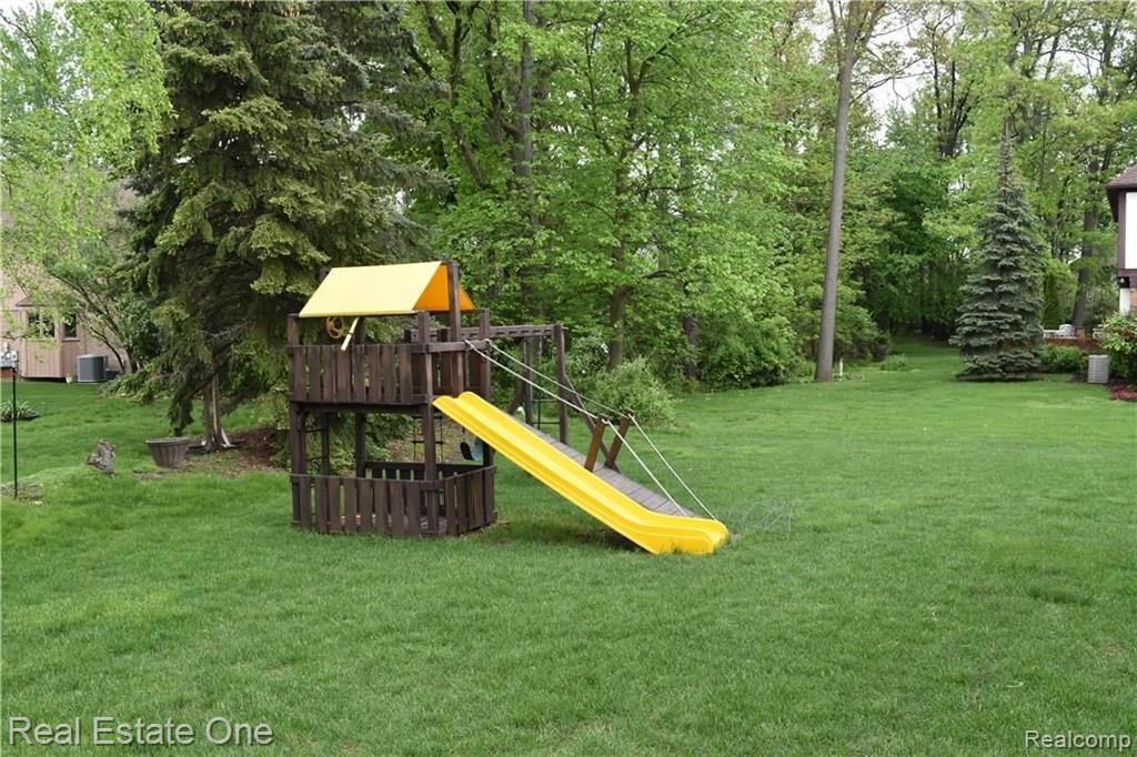 3544 Wedgewood Drive Rochester Hills, MI 48306 - Photo 25 of 26