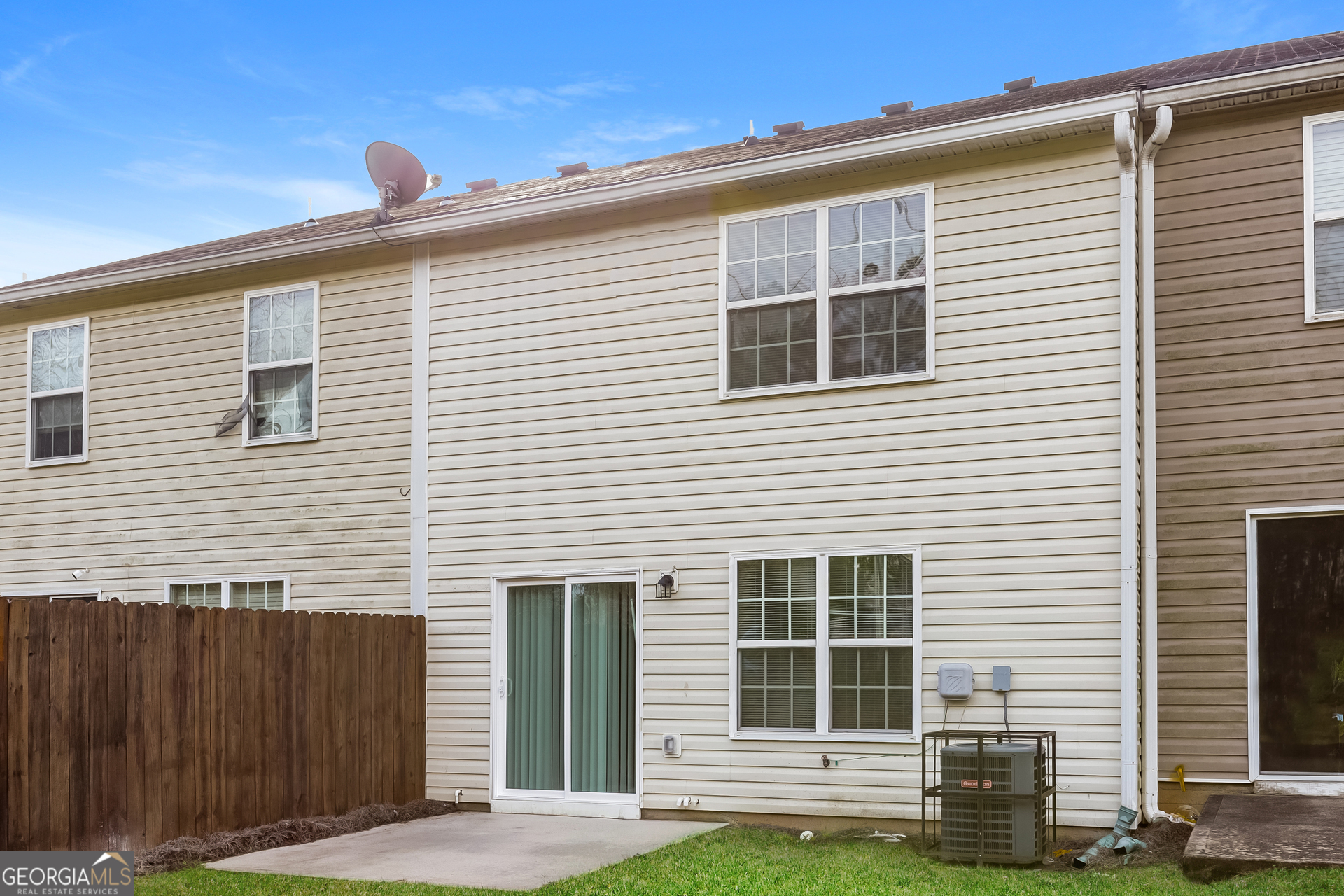 5319 Creekview Way Morrow, GA 30260 - Photo 15 of 17 a front view of a house with a yard