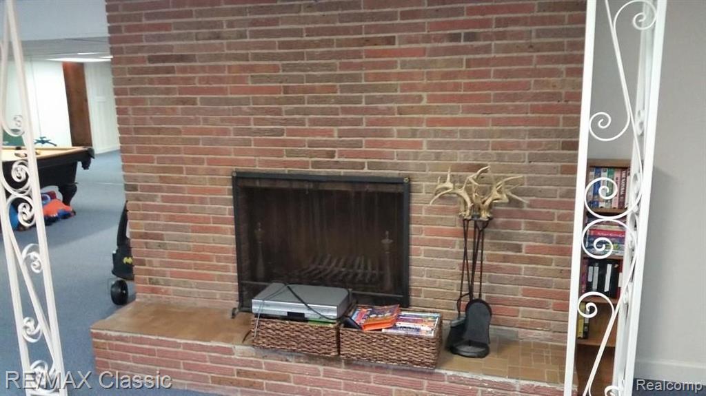 24720 Farmington Road Farmington Hills, MI 48336 - Photo 19 of 30