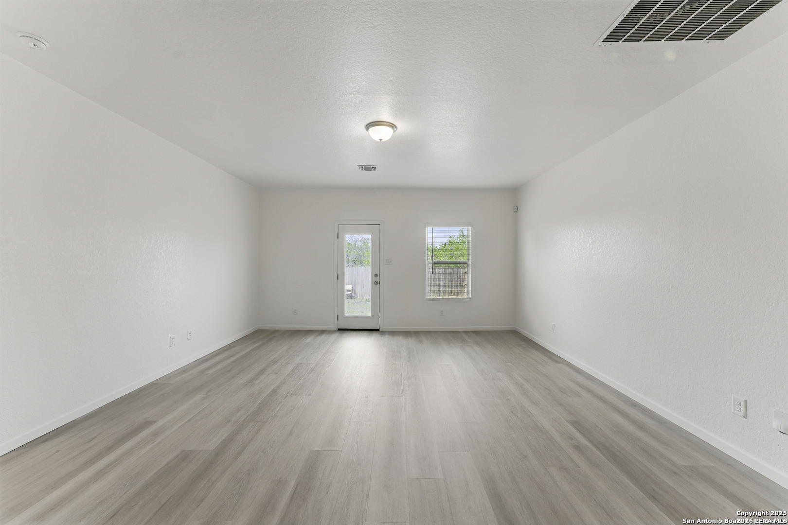 6943 Shell Beach Converse, TX 78109 - Photo 9 of 21 Gallery Image 9